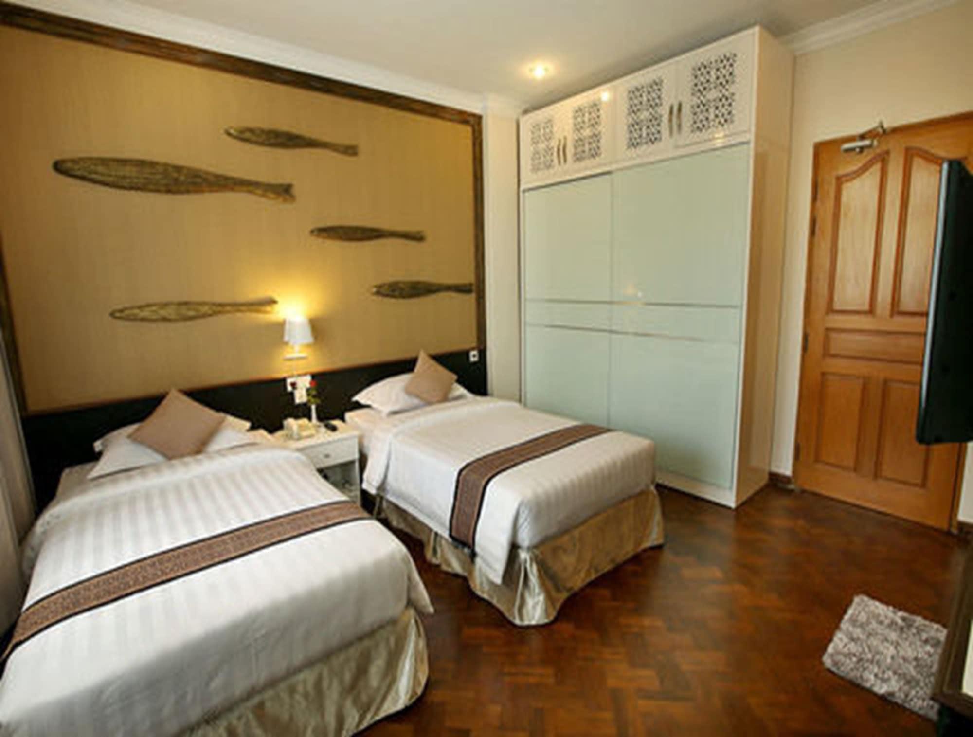 Mandalay City Hotel 3*