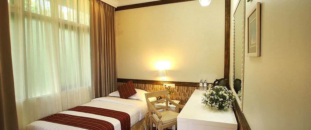 Hotel Mandalay City Hotel 3*
