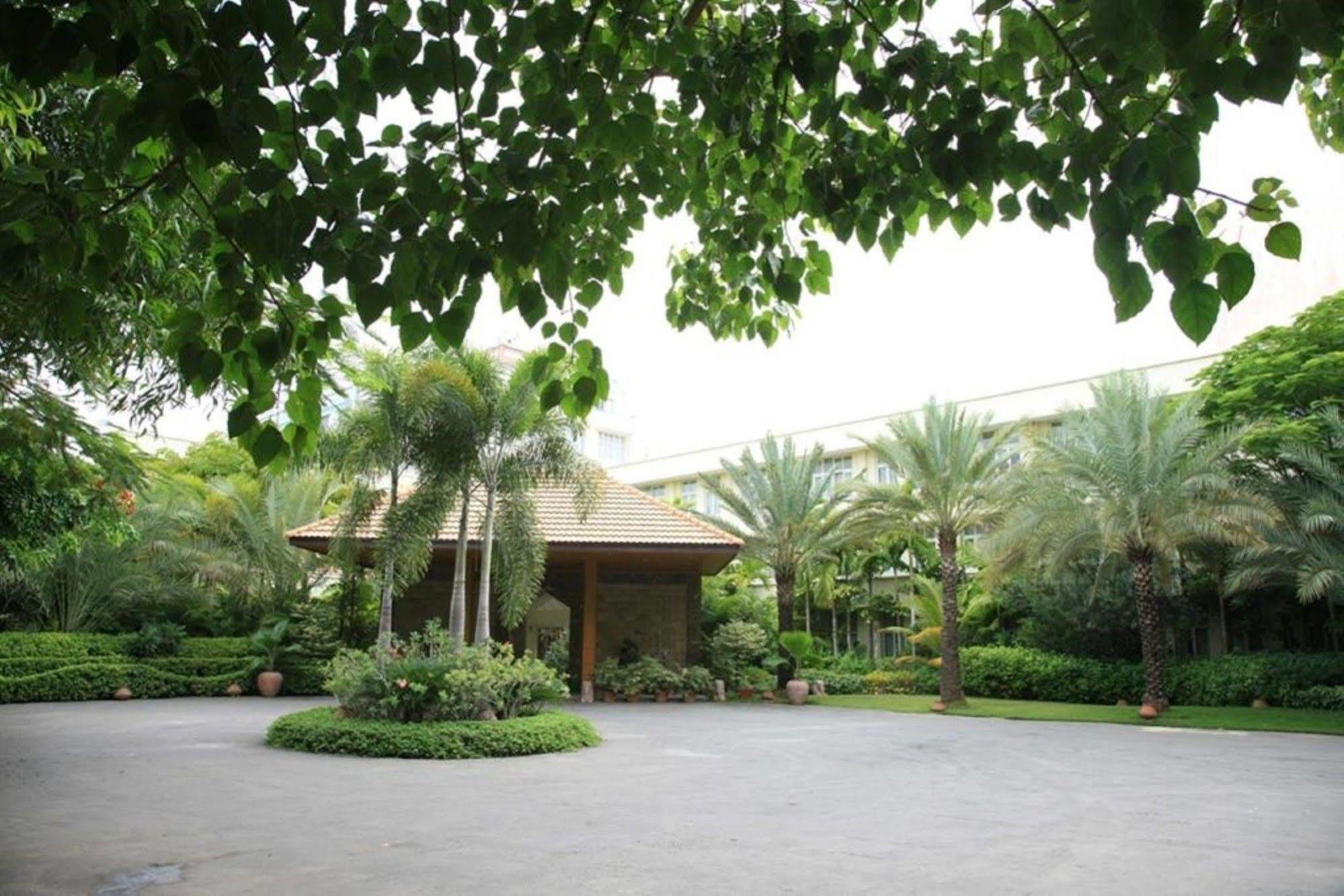 Mandalay City Hotel 3*